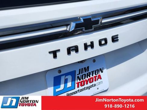 Used 2022 Chevrolet Tahoe Z71 w/ Luxury Package AWD/4WD image 12