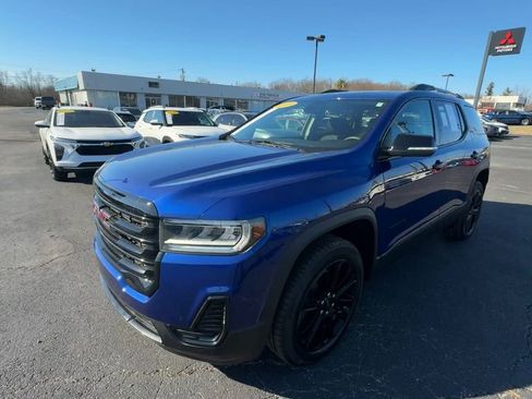 Used 2023 GMC Acadia SLE w/ Driver Convenience Package image 5