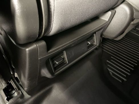 Used 2024 GMC Sierra 2500 Pro w/ Convenience Package image 20