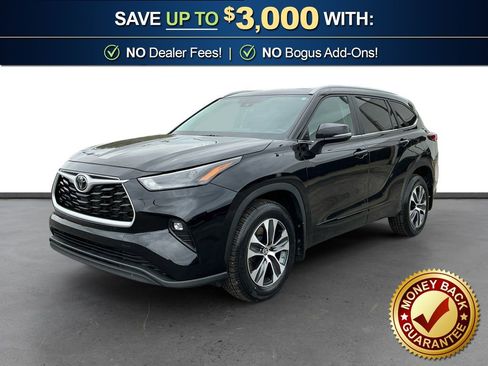 Used 2023 Toyota Highlander XLE AWD/4WD image 1