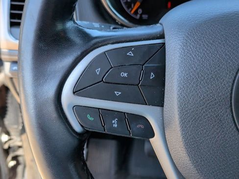 Used 2021 Jeep Grand Cherokee Laredo RWD image 17