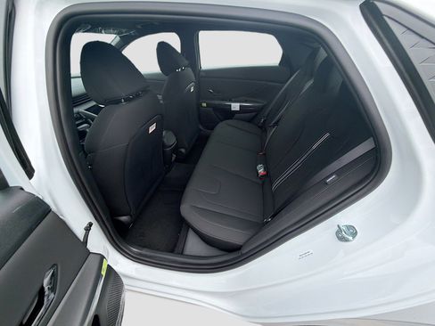 New 2026 Hyundai Elantra Sport FWD image 17