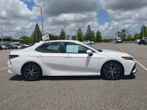 Certified 2023 Toyota Camry SE w/ Convenience Package FWD image 3