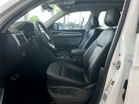 Certified 2021 Volkswagen Atlas SEL R-Line AWD/4WD image 10