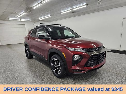 Used 2023 Chevrolet TrailBlazer RS w/ Convenience Package AWD/4WD image 3