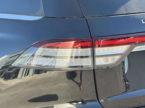 Used 2023 Lincoln Aviator Reserve w/ Elements Package Plus image 9