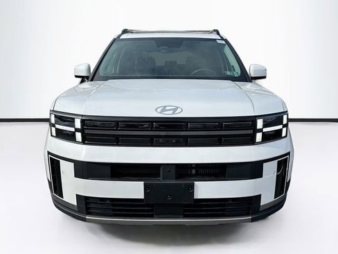 Used 2025 Hyundai Santa Fe Limited image 2