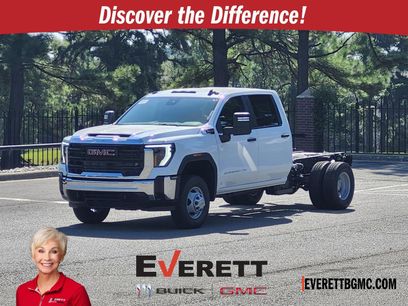 New 2026 GMC Sierra 3500 Pro w/ Convenience Package