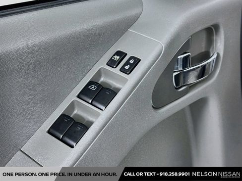 Used 2011 Nissan Frontier SV AWD/4WD image 16