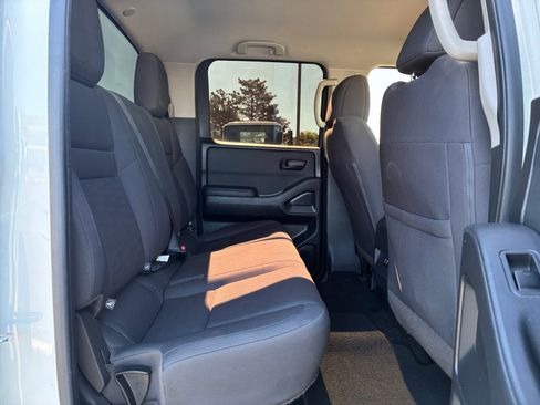 Used 2024 Nissan Frontier S AWD/4WD image 28