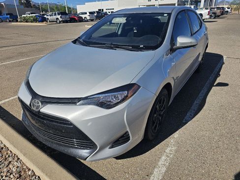 Used 2019 Toyota Corolla LE image 1