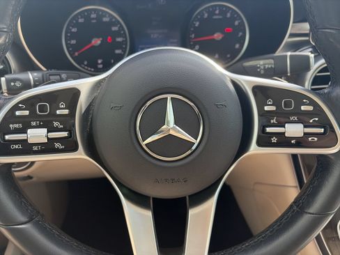 Used 2022 Mercedes-Benz GLC 300 image 21