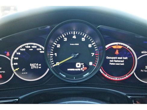 Used 2022 Porsche Panamera 4 image 16