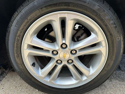 Used 2017 Chevrolet Cruze LT FWD image 28