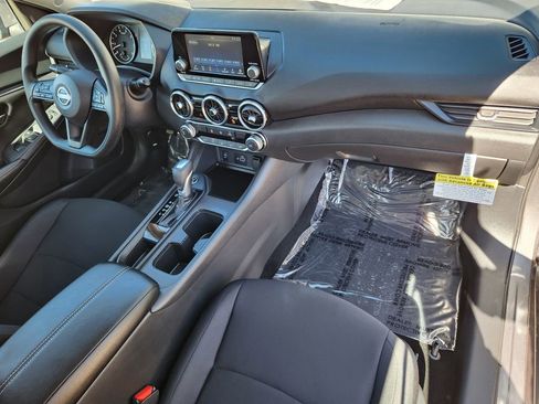 Used 2025 Nissan Sentra S image 15