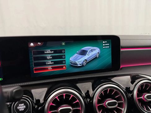 Used 2020 Mercedes-Benz CLA 250 4MATIC image 28