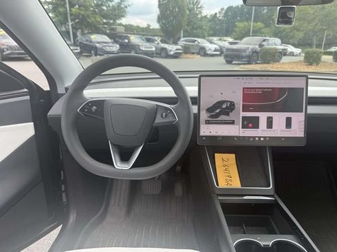 Used 2026 Tesla Model Y Long Range RWD image 5