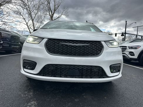 New 2026 Chrysler Pacifica Limited w/ S Appearance Package FWD image 22