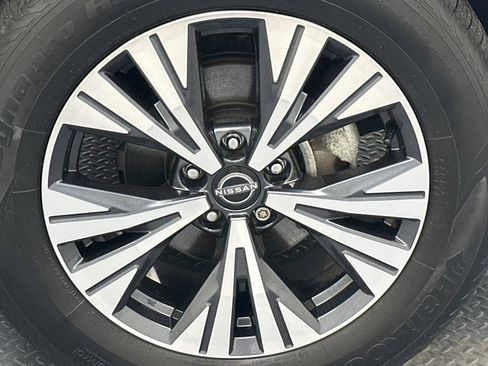 Certified 2023 Nissan Rogue SV w/ SV Premium Package AWD/4WD image 22