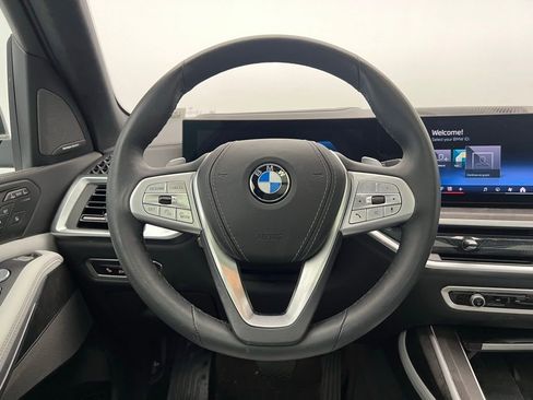 Certified 2024 BMW X7 xDrive40i w/ Premium Package image 18