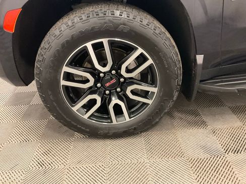 Used 2021 GMC Yukon AT4 image 9