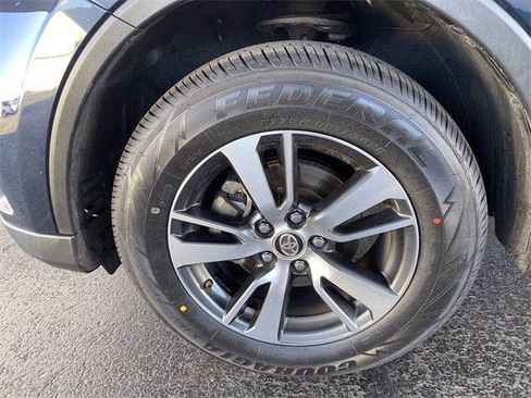 Certified 2018 Toyota RAV4 XLE FWD image 11
