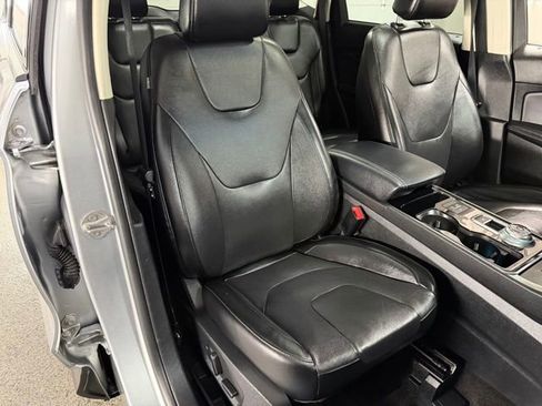 Used 2020 Ford Edge Titanium w/ Equipment Group 301A AWD/4WD image 24