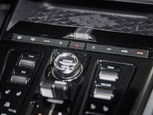 Used 2025 Aston Martin DBX 707 image 36