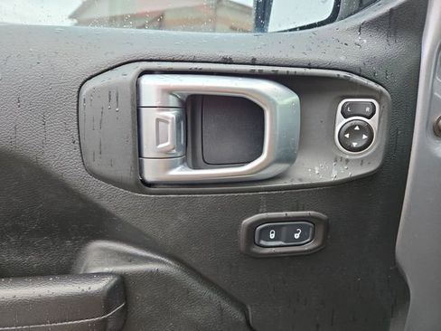 Used 2020 Jeep Gladiator Sport w/ Quick Order Package 24S image 14