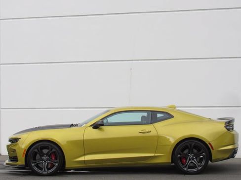 Used 2024 Chevrolet Camaro SS RWD image 4