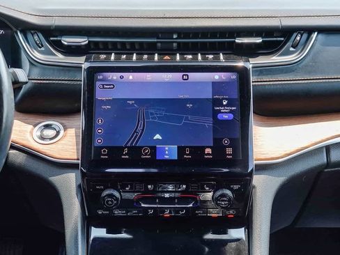 Certified 2021 Jeep Grand Cherokee L Summit w/ Luxury Tech Group V image 10