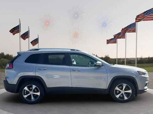 Used 2019 Jeep Cherokee Limited AWD/4WD image 8
