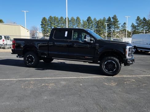 New 2026 Ford F350 Platinum w/ Tremor Off-Road Package AWD/4WD image 17