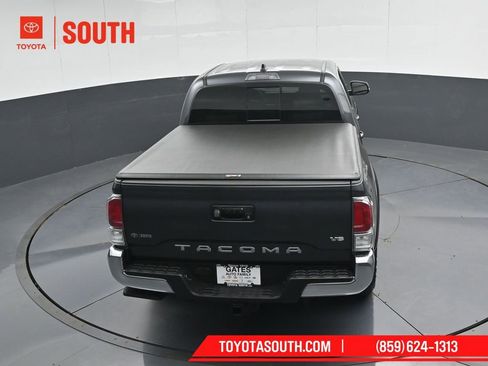 Used 2023 Toyota Tacoma TRD Off-Road image 43