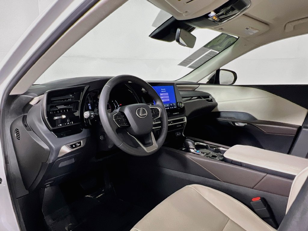 Used 2024 Lexus RX 350 FWD w/ Technology Package image 27
