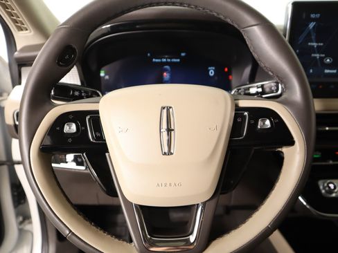 Certified 2024 Lincoln Corsair FWD image 3