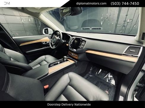 Used 2024 Volvo XC90 T8 Plus AWD/4WD image 18