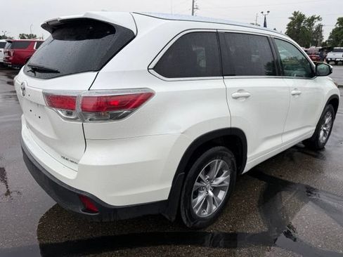 Used 2015 Toyota Highlander XLE AWD/4WD image 10