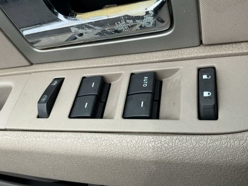 Used 2010 Ford F150 XLT AWD/4WD image 11