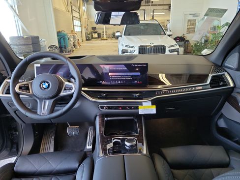 New 2026 BMW X5 xDrive40i image 3