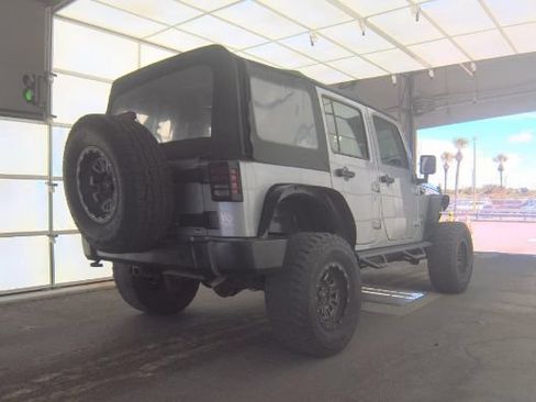 Used 2017 Jeep Wrangler Unlimited Sport w/ Connectivity Group AWD/4WD image 4