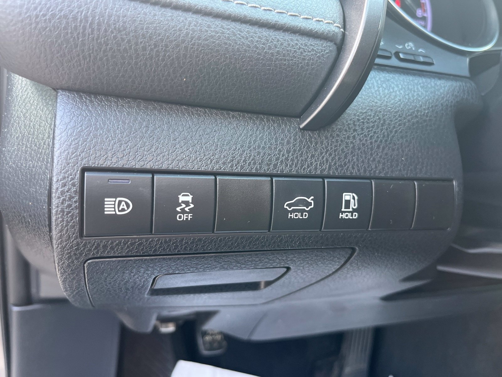 Used 2020 Toyota Camry SE FWD image 14