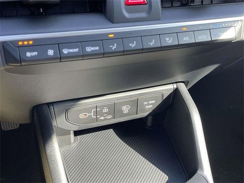 New 2025 Kia K4 LXS image 33