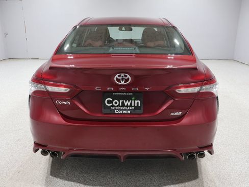 Used 2018 Toyota Camry XSE FWD image 3
