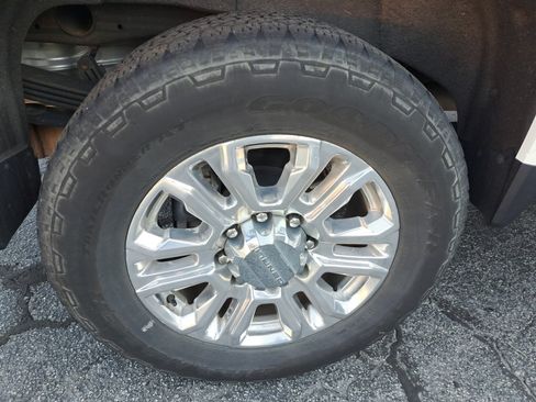 Used 2022 GMC Sierra 2500 Denali AWD/4WD image 17