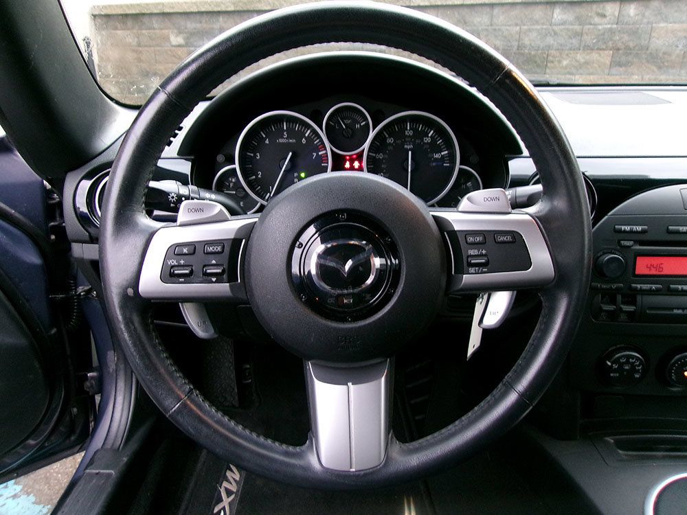 Used 2006 MAZDA MX-5 Miata Sport RWD image 16