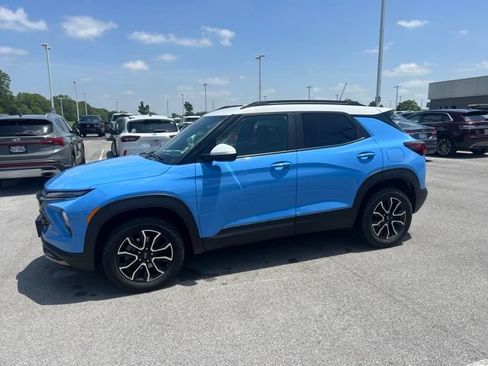 Used 2024 Chevrolet TrailBlazer ACTIV AWD/4WD image 1
