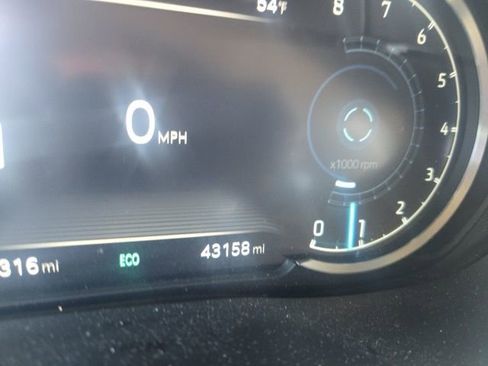 Used 2025 Genesis GV70 2.5T image 9