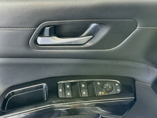 Used 2022 Nissan Pathfinder SV w/ SV Premium Package AWD/4WD image 24