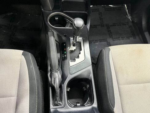 Used 2017 Toyota RAV4 XLE AWD/4WD image 34